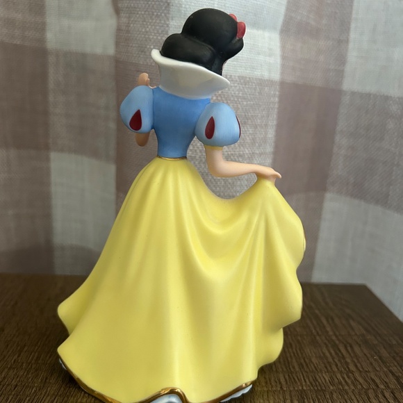 Snow White Disney 2004 Bradford Editions Collectible - Picture 3 of 4